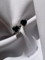 Charger l&#39;image dans la galerie, Black Onyx Heart Earrings - Online Exclusive
