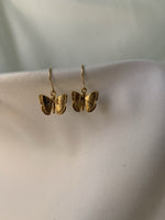 Cargar imagen en el visor de la galería, Butterfly Dangle Earrings - Jewelers Garden
