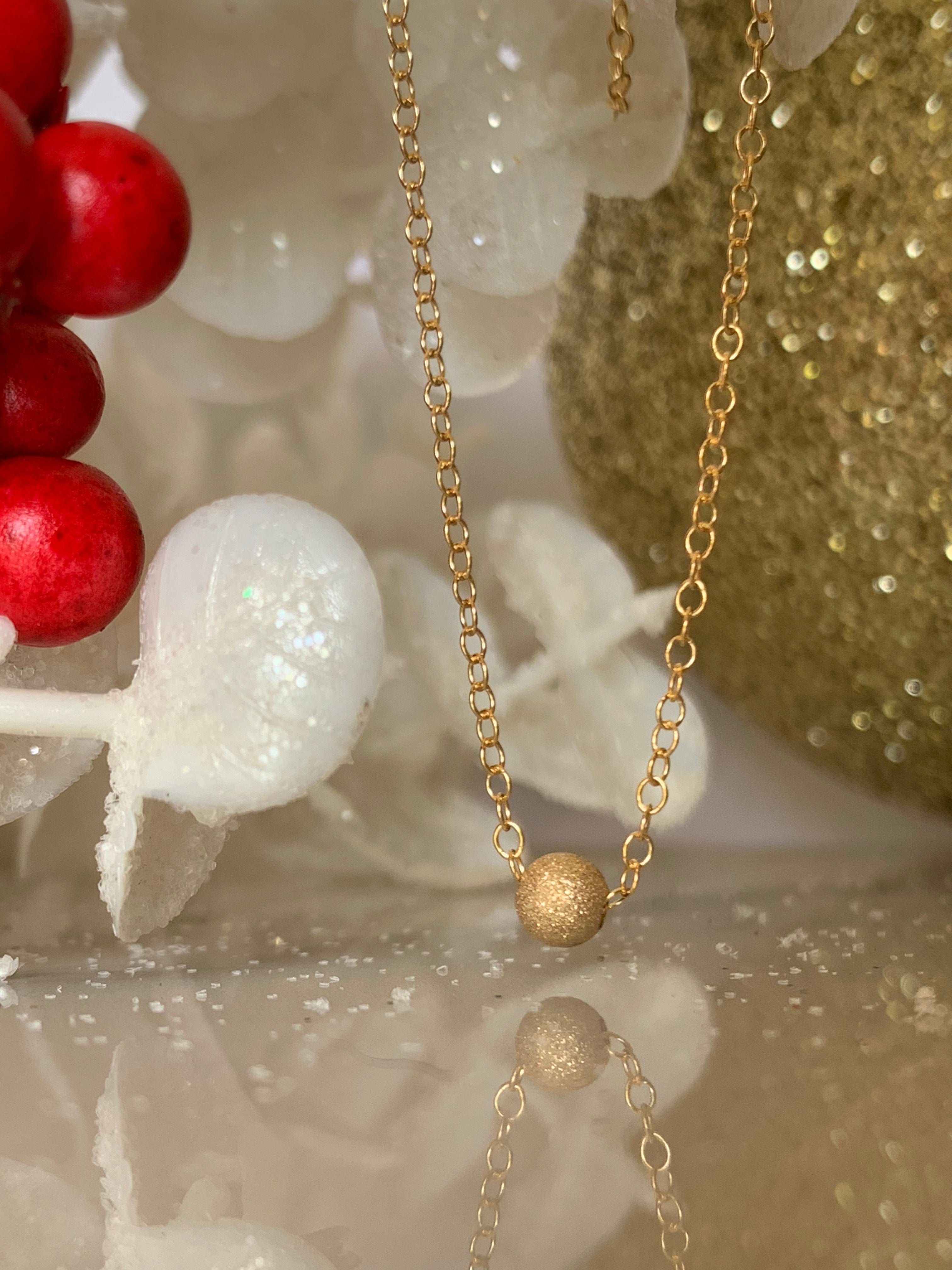 Collar de bola de oro minimalista delicado | Gargantilla brillante Tiny Charm
