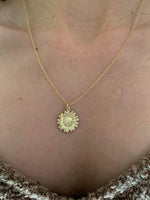 Cargar imagen en el visor de la galería, Sunflower Charm Necklace - Jewelers Garden
