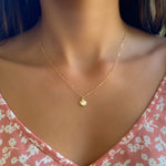 Cargar imagen en el visor de la galería, Gold Shell Necklace - Jewelers Garden
