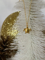 Cargar imagen en el visor de la galería, Collar de concha de oro | Gargantilla Seashell | Joyería Náutica
